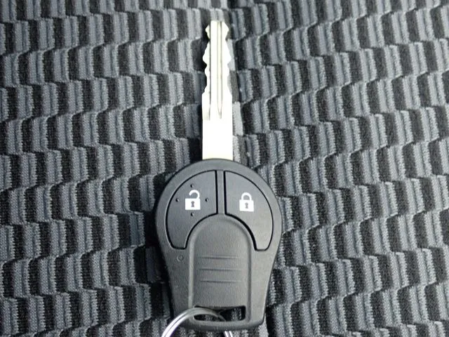 ニッサン　マーチ