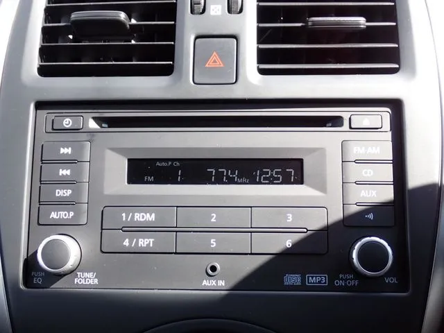 ニッサン　マーチ