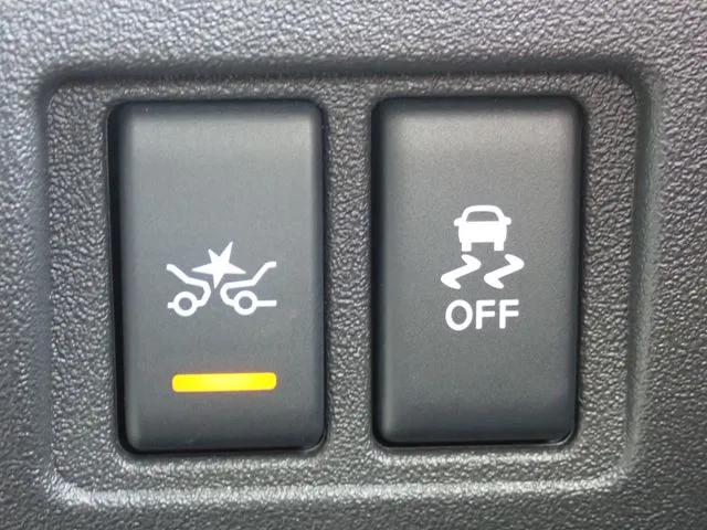 ニッサン　マーチ