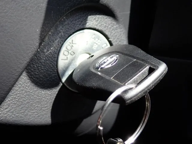 ニッサン　マーチ