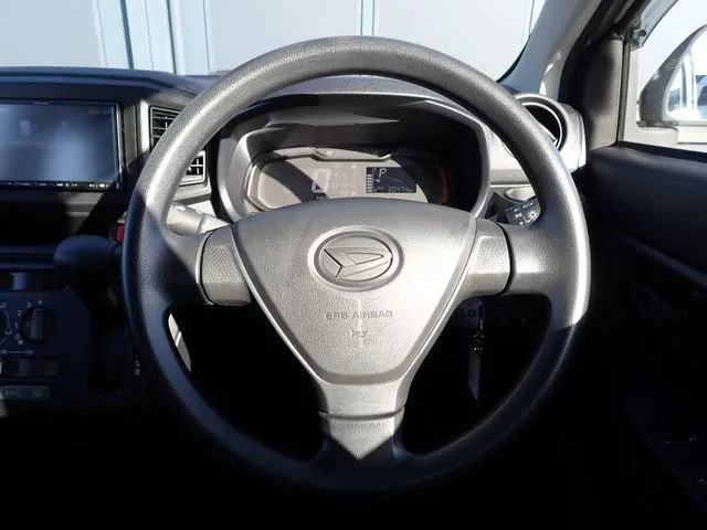 ミラ　イース（ダイハツ）の車両写真