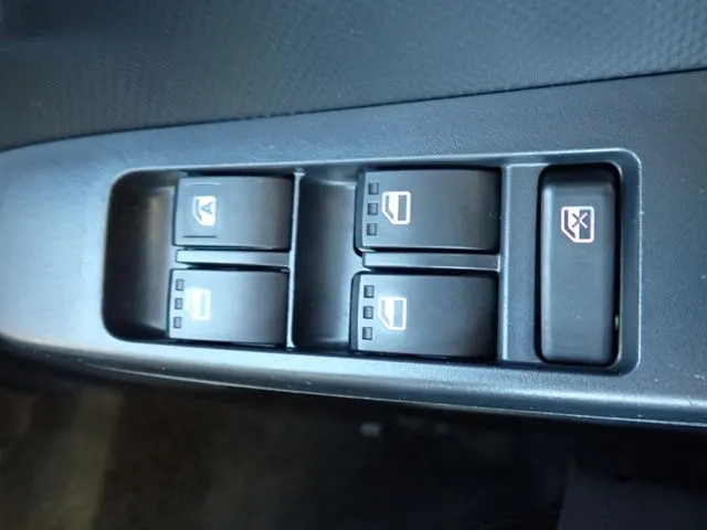 ミラ　イース（ダイハツ）の車両写真