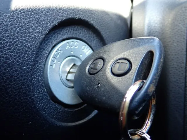 ミラ　イース（ダイハツ）の車両写真