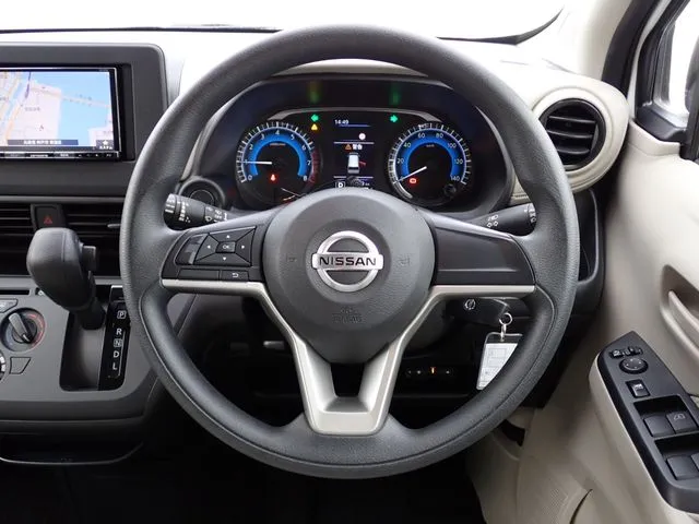 ニッサン　デイズ