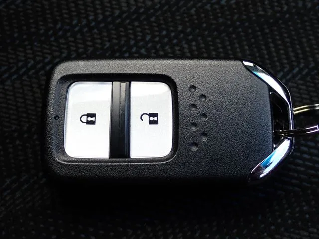 シャトル　ハイブリッド（ホンダ）の車両写真