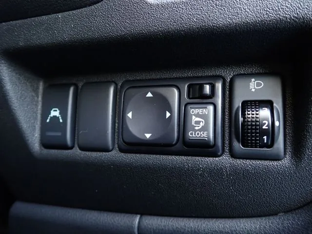 ニッサン　マーチ