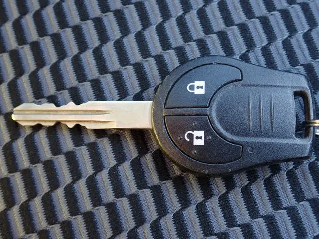 ニッサン　マーチ