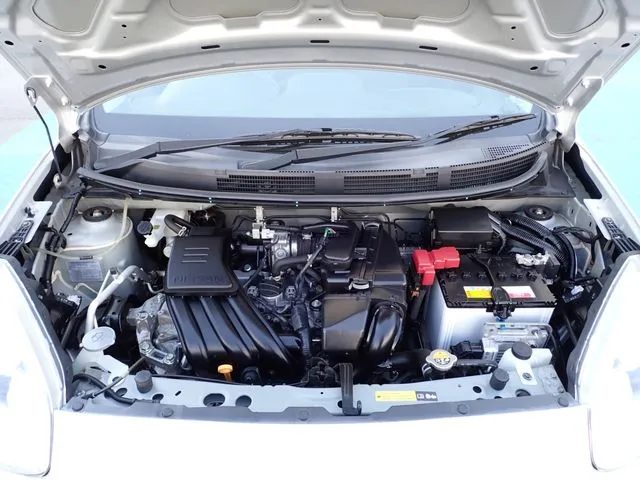 ニッサン　マーチ