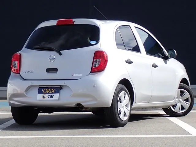 ニッサン　マーチ