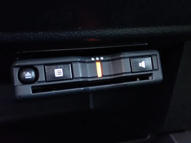 ニッサン　マーチ