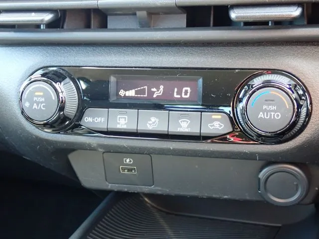 ノート（ニッサン）の車両写真