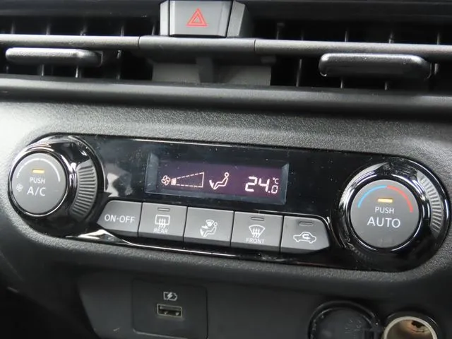 ニッサン　ノート