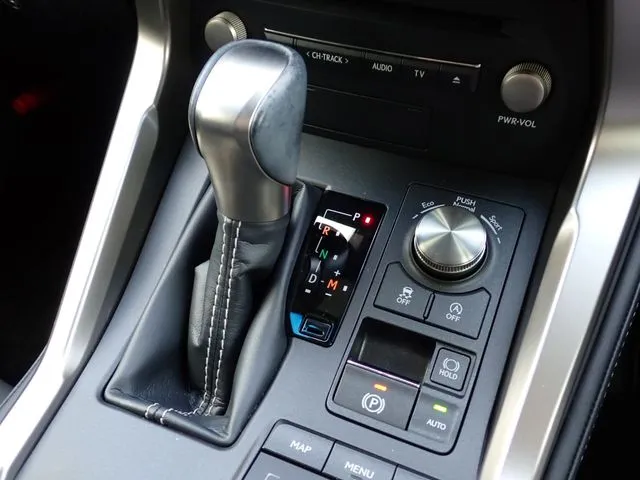 トヨタ　レクサス　ＮＸ３００