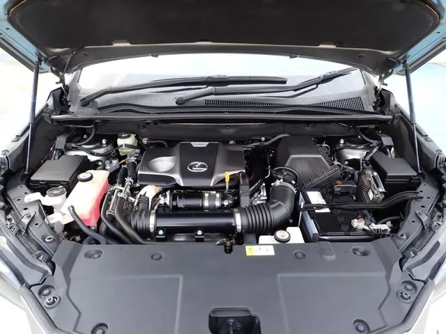 トヨタ　レクサス　ＮＸ３００