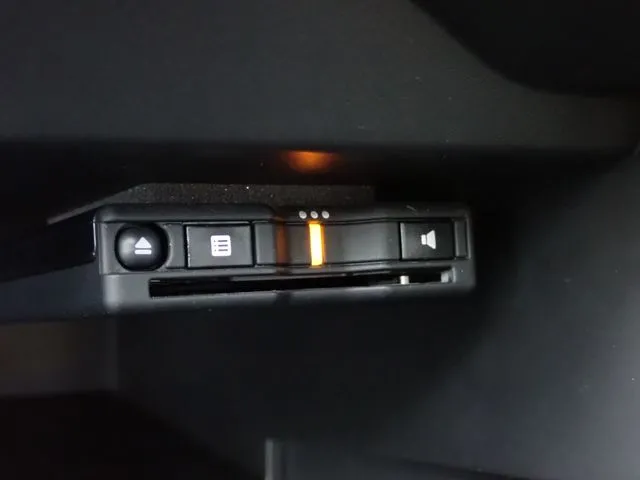 ニッサン　ノート　４ＷＤ