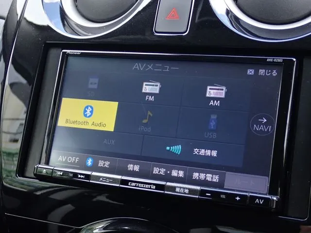 ニッサン　ノート　４ＷＤ