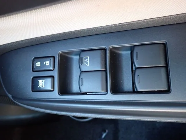 ニッサン　ノート