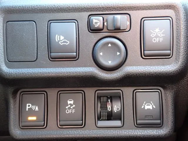 ニッサン　ノート