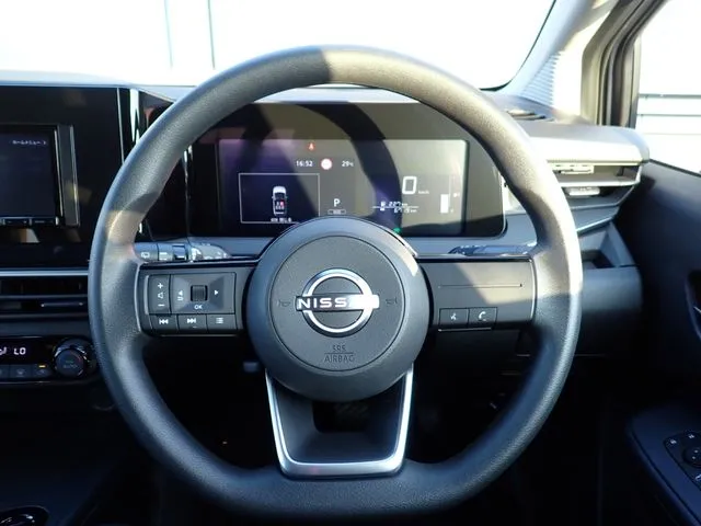 ノート（ニッサン）の車両写真