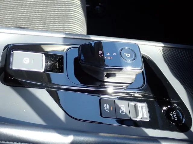 ノート(ニッサン)の車両写真