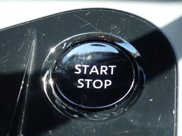 ノート(ニッサン)の車両写真