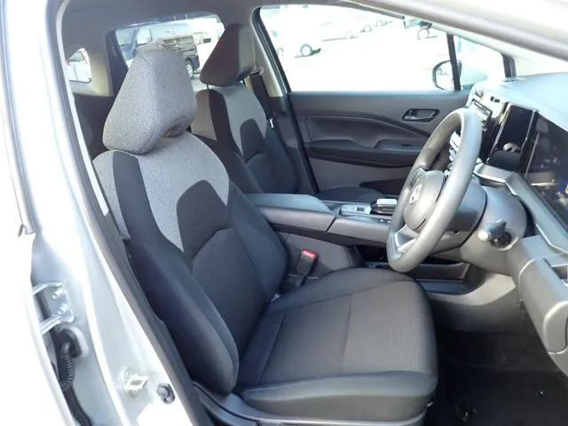 ニッサン　ノート