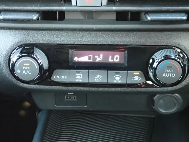 ノート（ニッサン）の車両写真