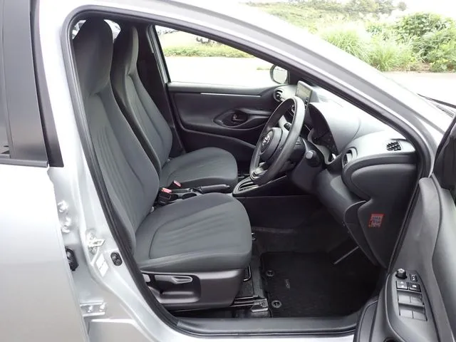 トヨタ　ヤリス