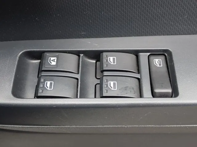 ダイハツ　ミラ　イース