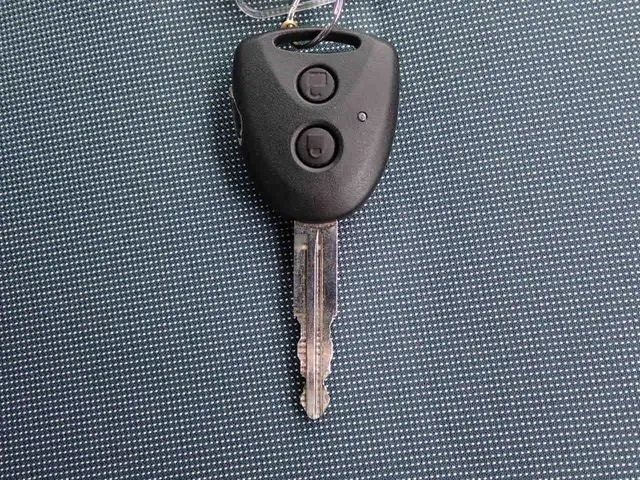 ダイハツ　ミラ　イース