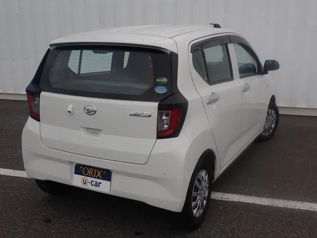 ダイハツ　ミラ　イース