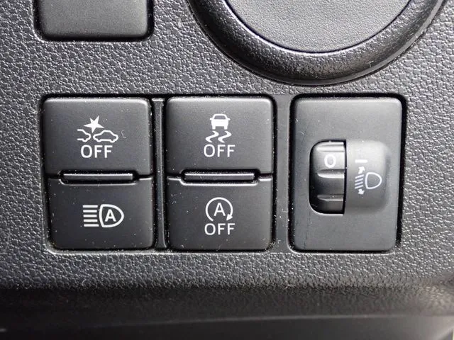 ダイハツ　ミラ　イース