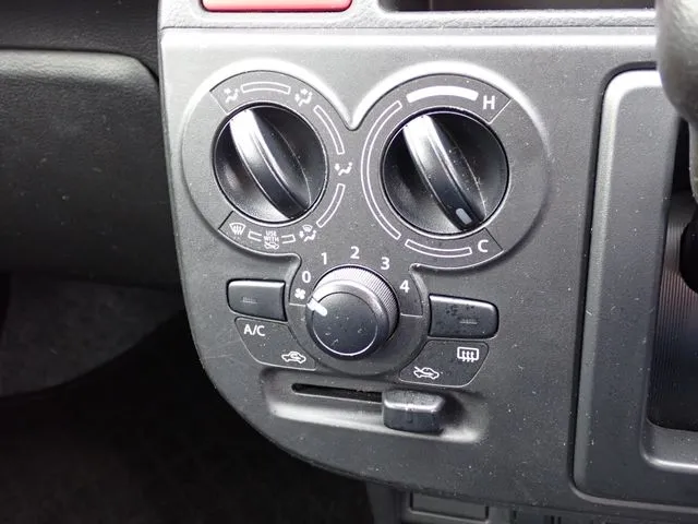 スズキ　アルト　４ＷＤ