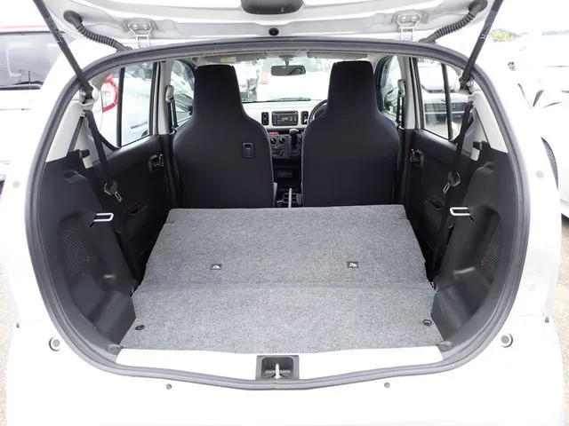 スズキ　アルト　４ＷＤ