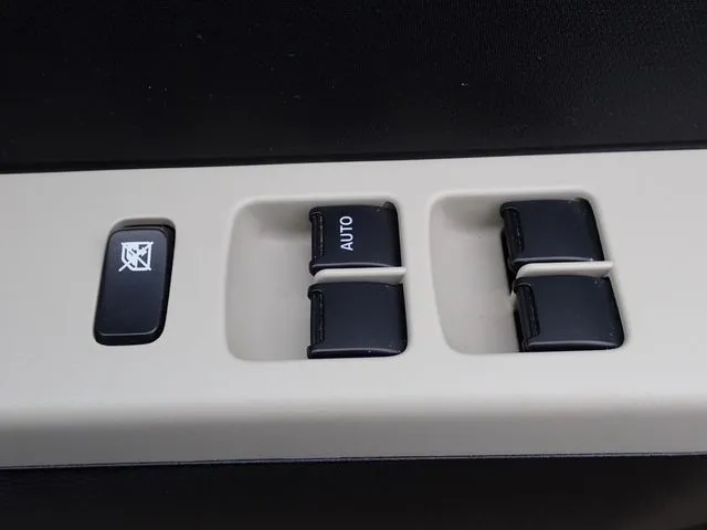 スズキ　アルト　４ＷＤ