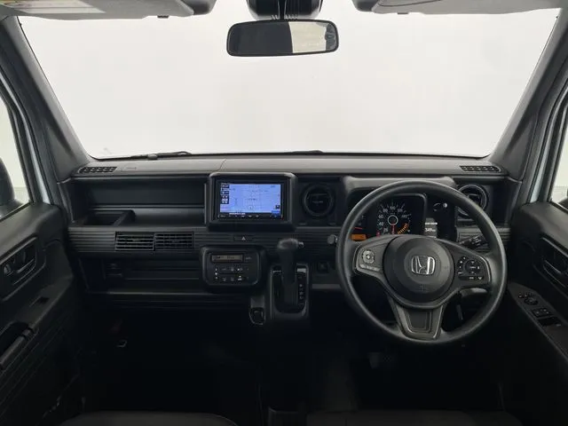 N-VAN(ホンダ)の車両写真