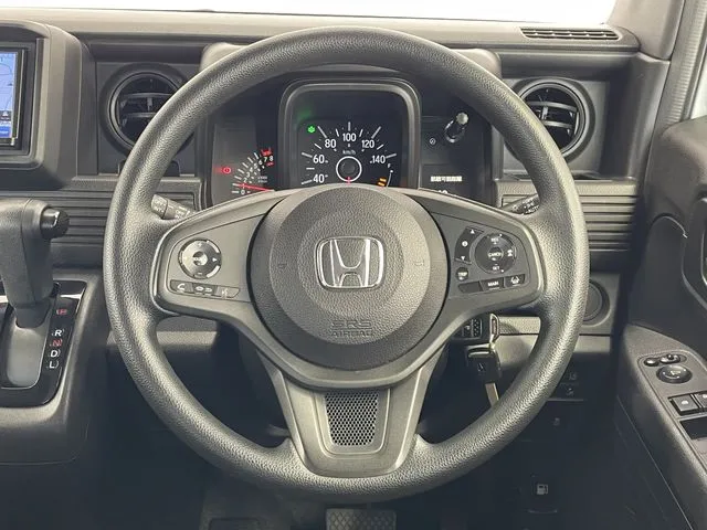 N-VAN(ホンダ)の車両写真