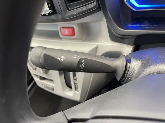 ダイハツ　ミラ　イース