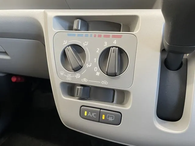 ダイハツ　ミラ　イース