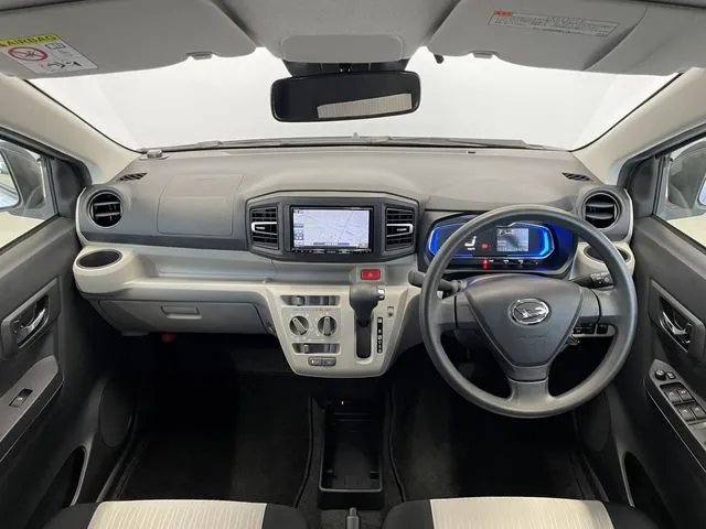 ダイハツ　ミラ　イース