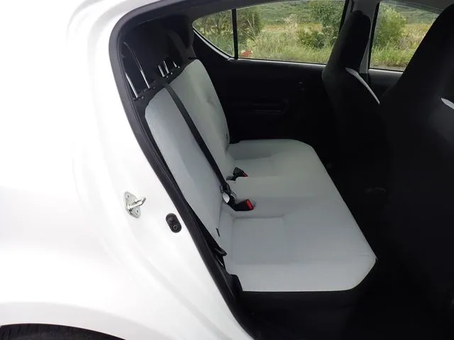 トヨタ　アクア