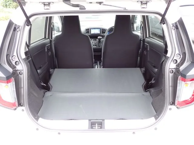 ミラ　イース（ダイハツ）の車両写真