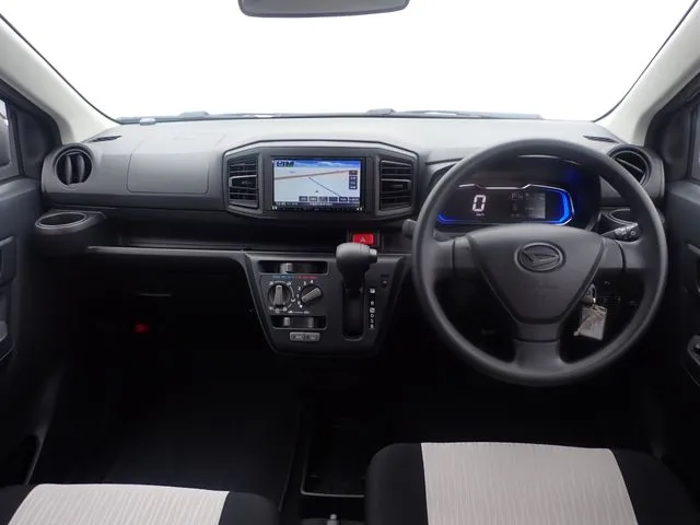 ミラ　イース（ダイハツ）の車両写真