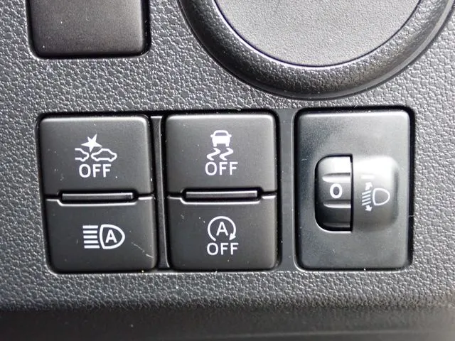 ミラ　イース（ダイハツ）の車両写真