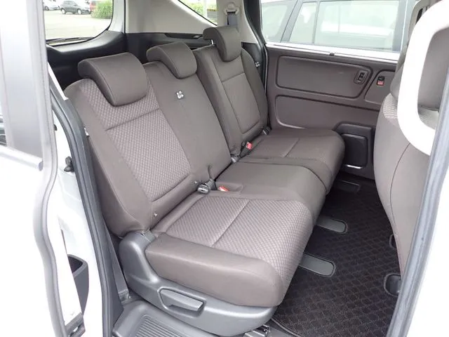 ホンダ　フリードプラス　ハイブリッド