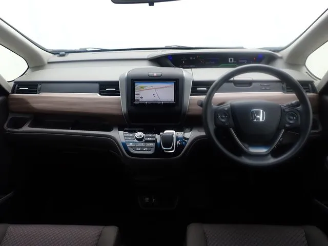 ホンダ　フリードプラス　ハイブリッド