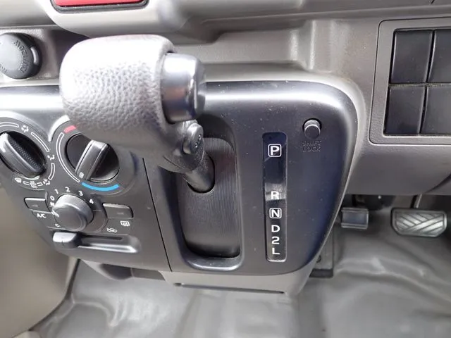 ニッサン　ＮＶ１００クリッパー