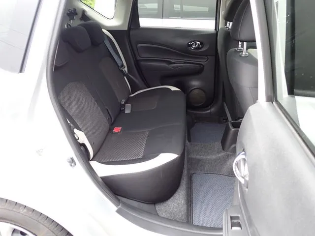 ノート（ニッサン）の車両写真