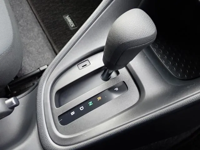 トヨタ　ヤリス