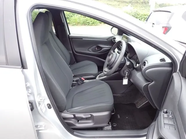 トヨタ　ヤリス